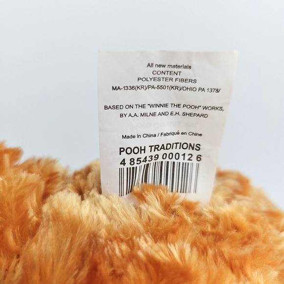 Disney Store Winnie the Pooh Traditions Plush Exclusive CHRISTMAS SANTA 11 inch - Picture 7 of 12